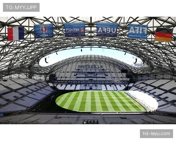 马赛市政府批准韦洛德罗姆球场翻新计划，预计2027年夏季动工